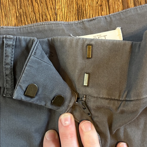 LOFT Women's Gray Jeans - Picture 3 of 8